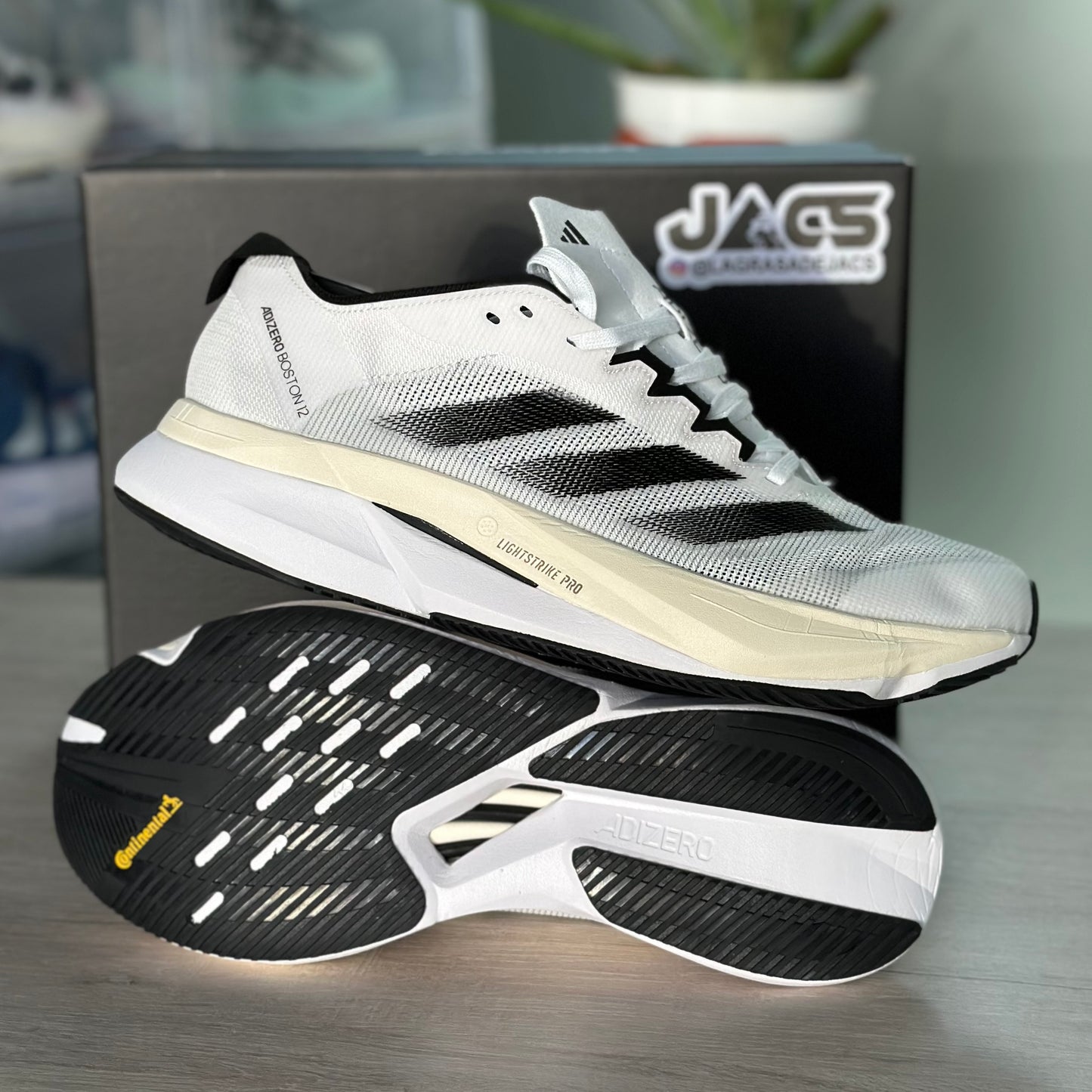 Adizero Boston 12