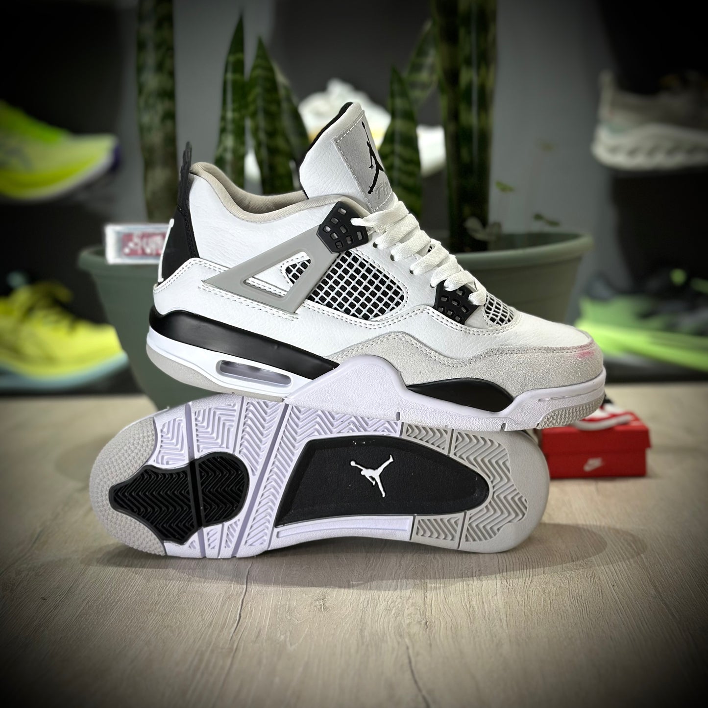 JORDAN 4 MILITARY BLACK