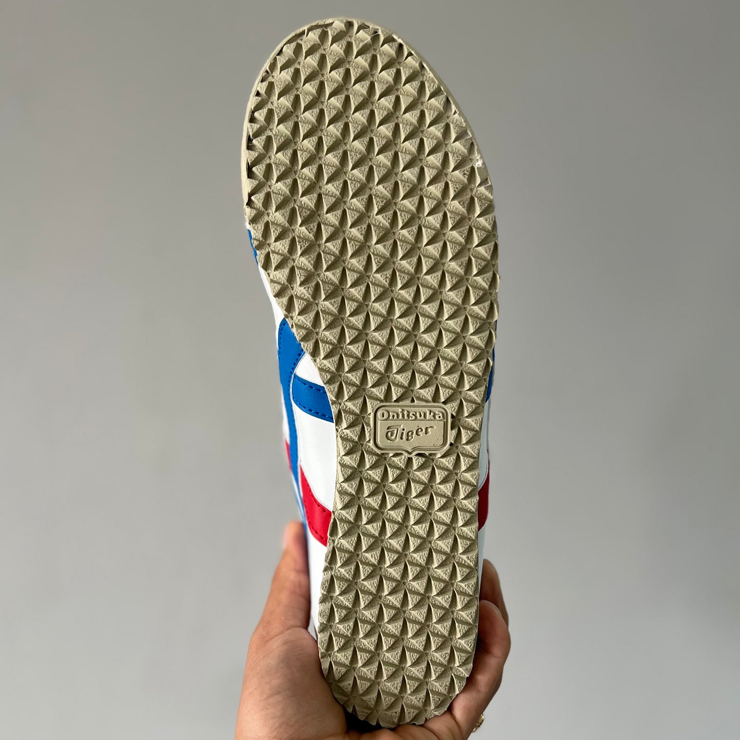 ONITSUKA TIGER