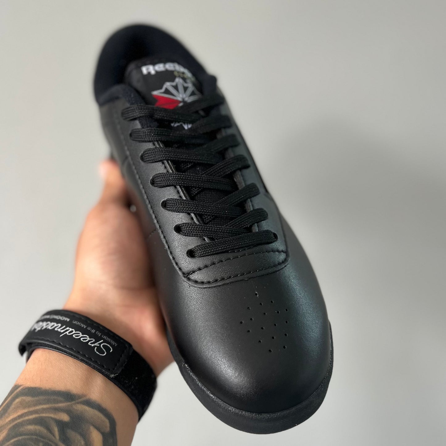REEBOK CLASSIC