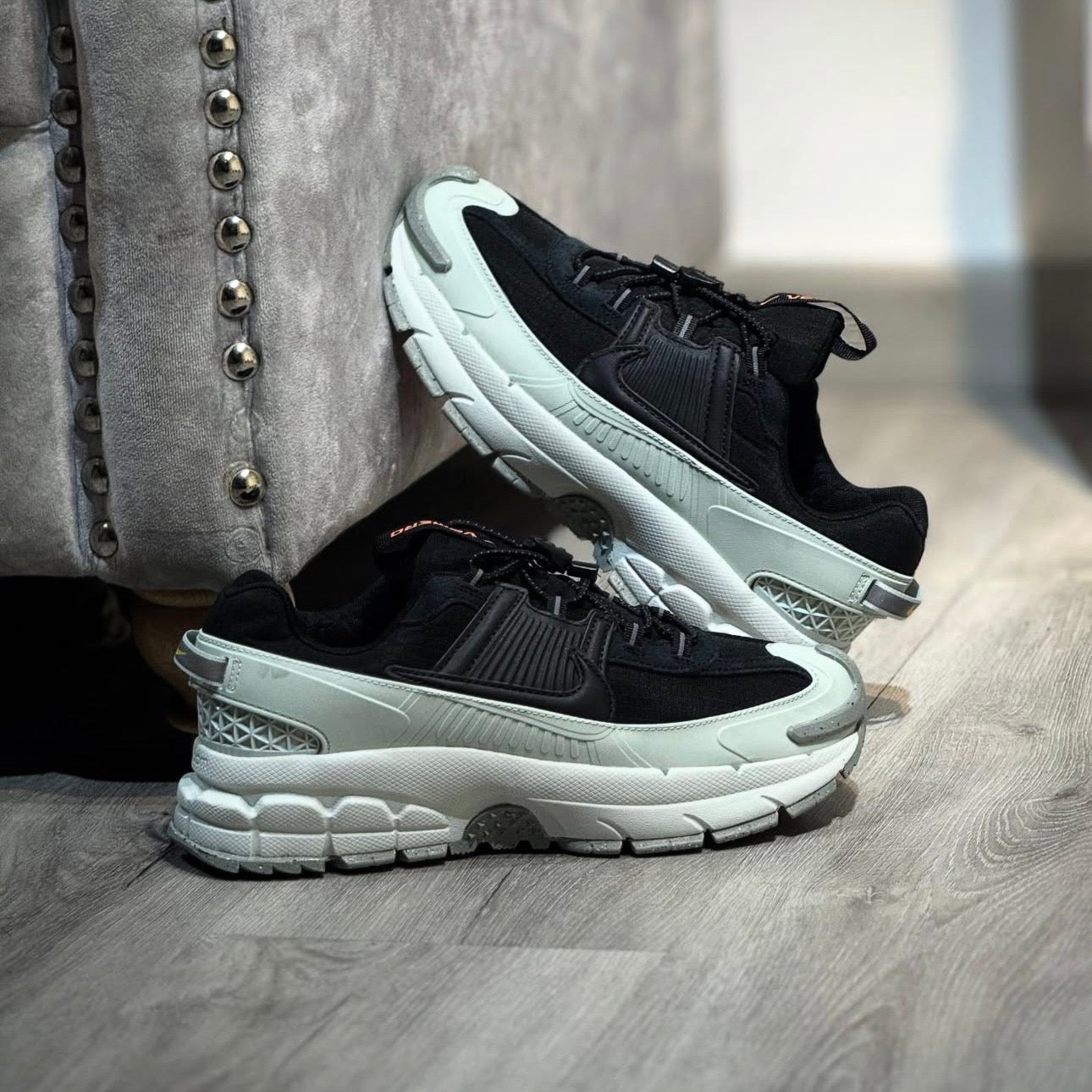 NIKE ZOOM VOMERO ROAM