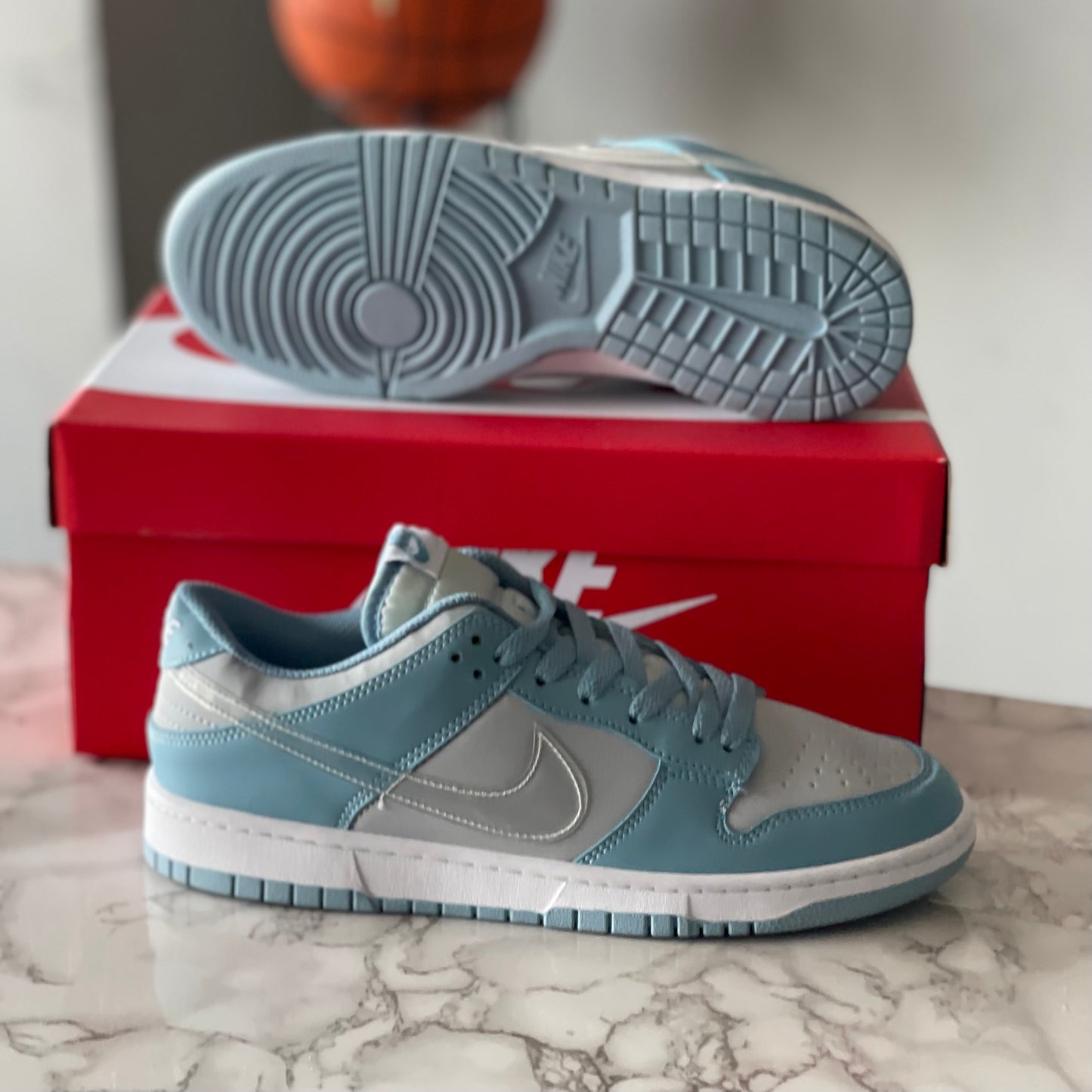 NIKE SB CLEAR BLUE SWOOSH