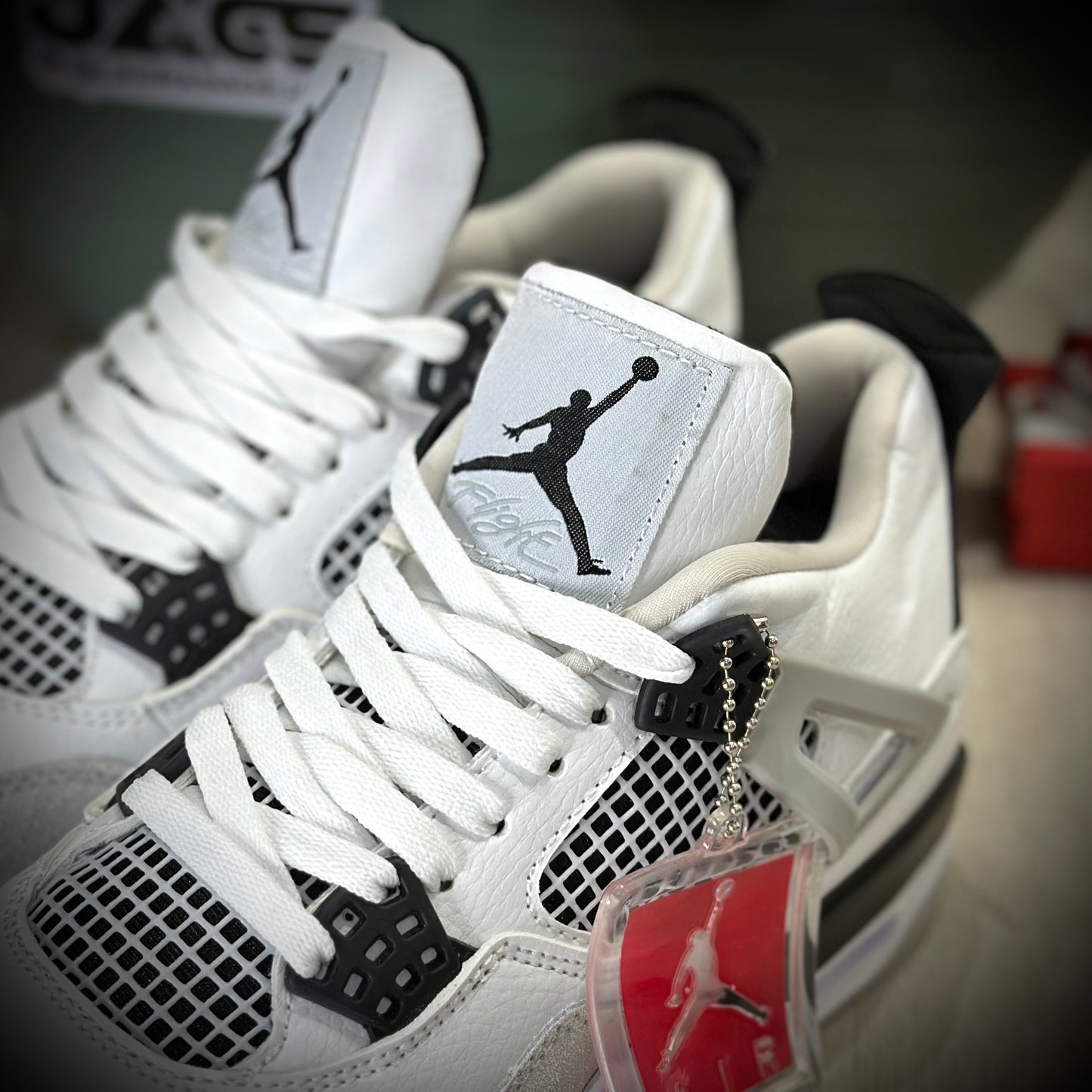 JORDAN 4 MILITARY BLACK
