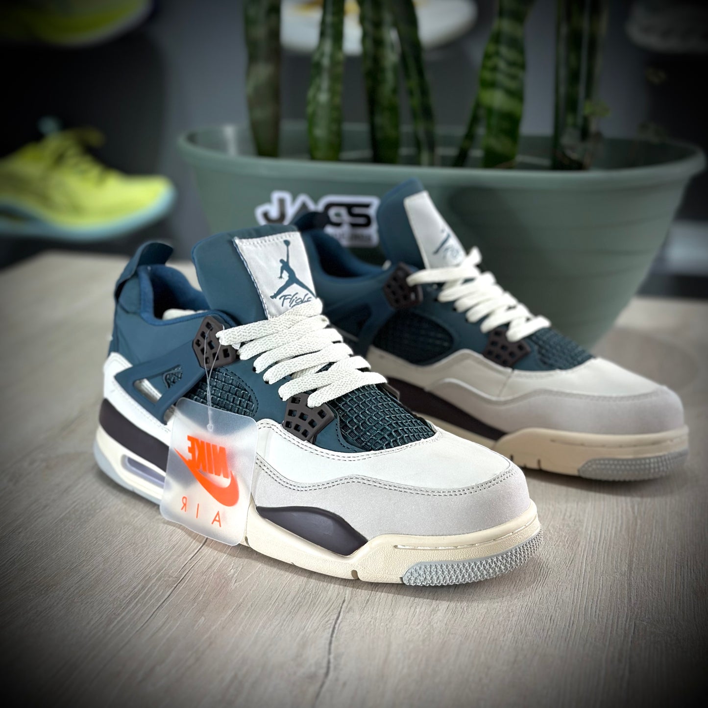 JORDAN RETRO 4 SNORLAX