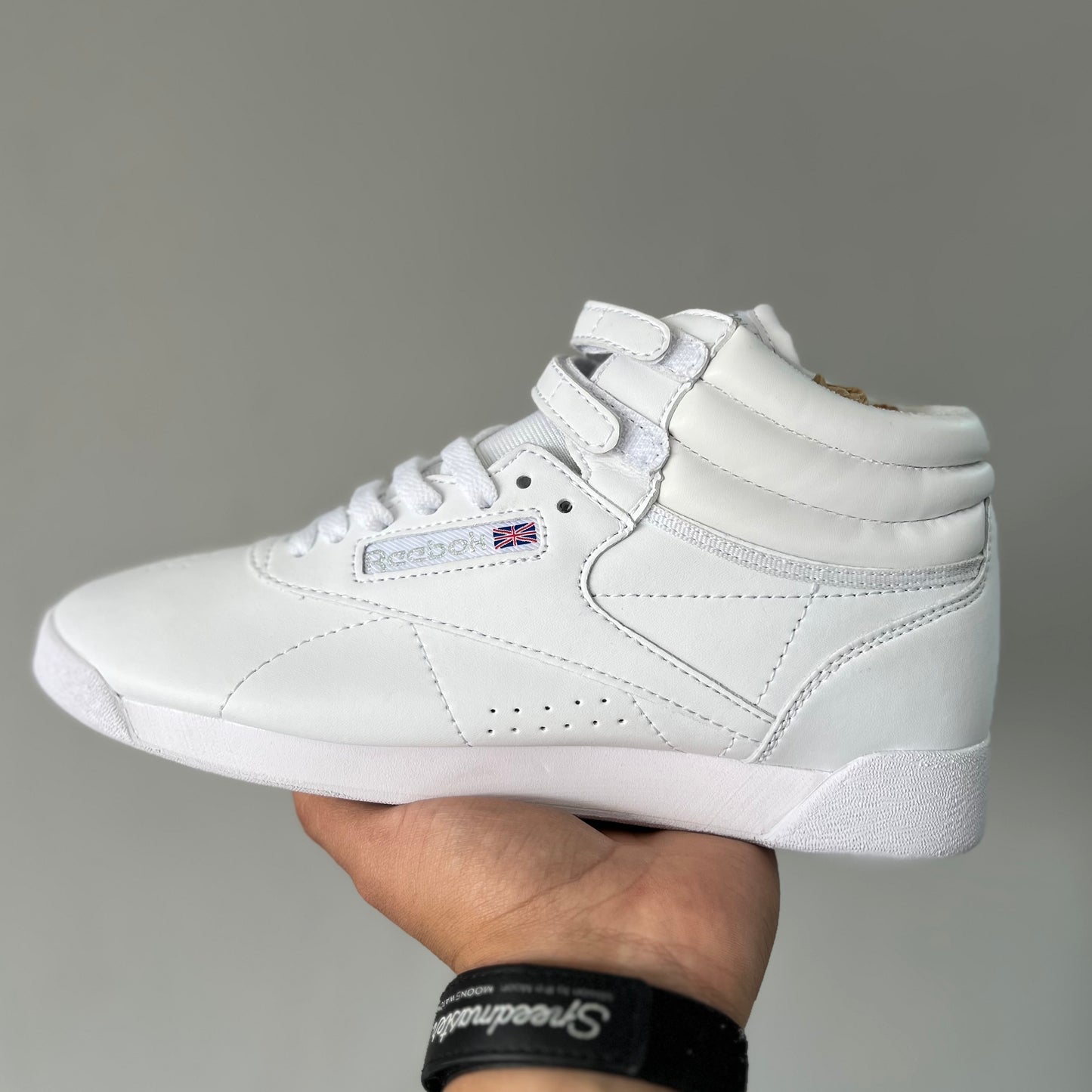 REEBOK CLASSIC