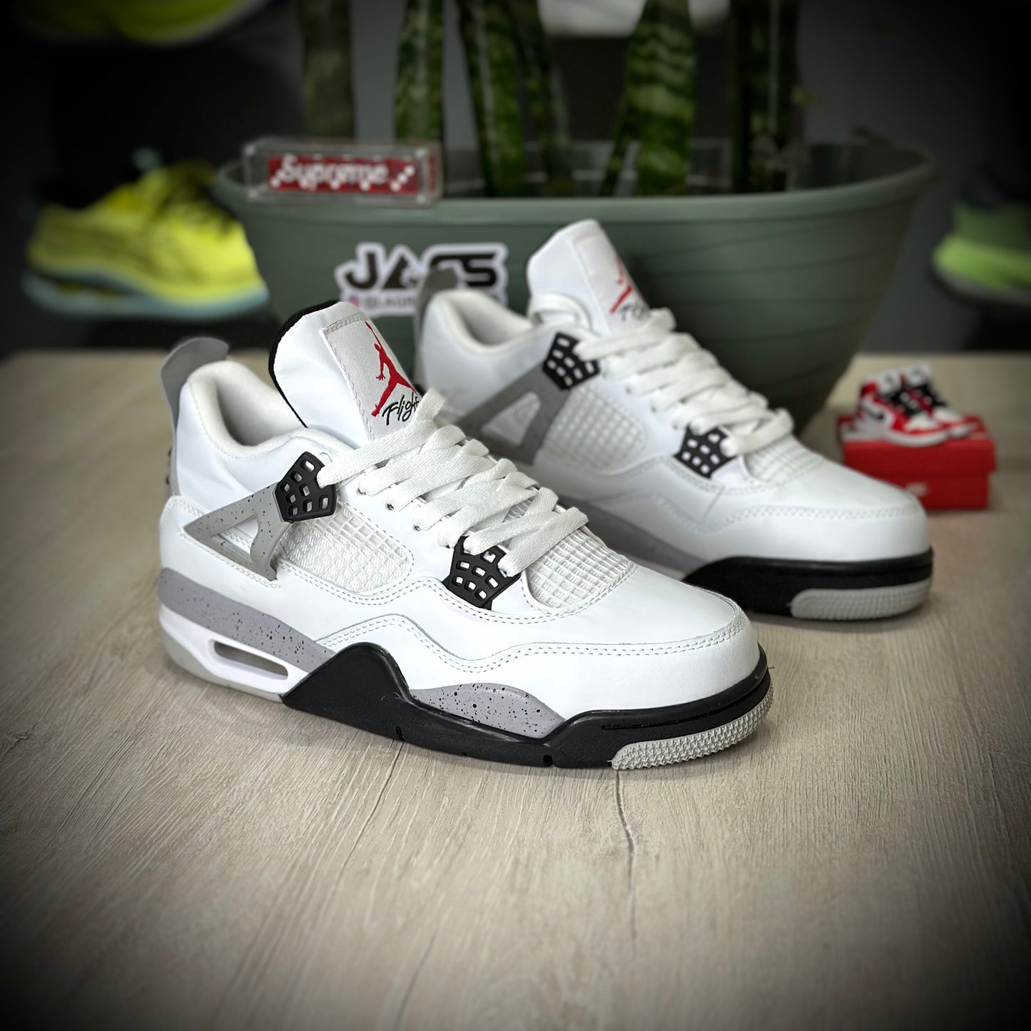 JORDAN 4 WHITE CEMENT