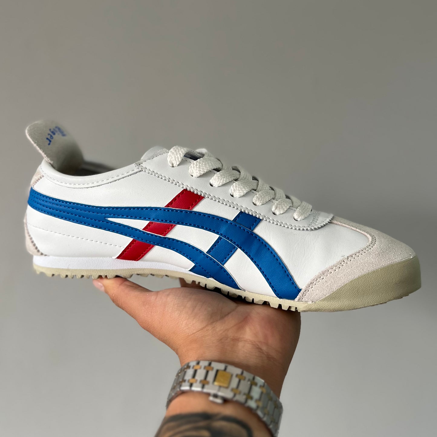 ONITSUKA TIGER