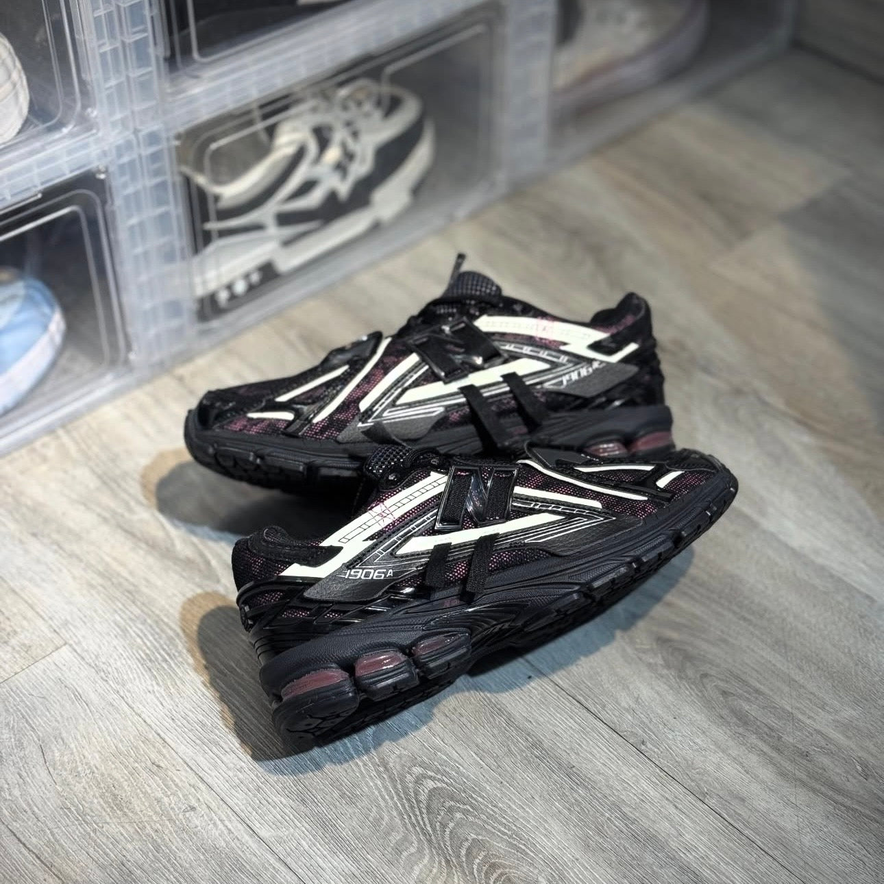 NEW BALANCE 1906A