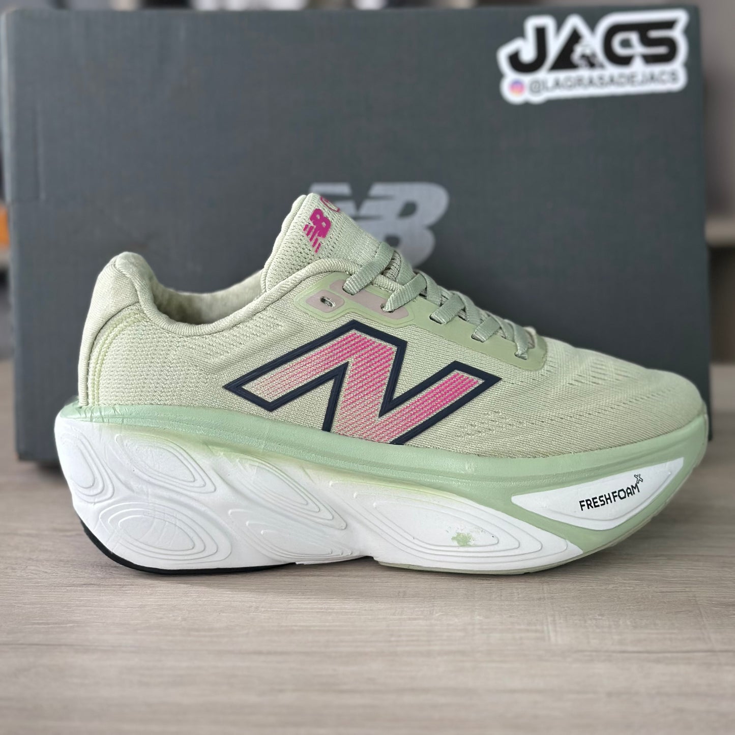 NEW BALANCE 1080