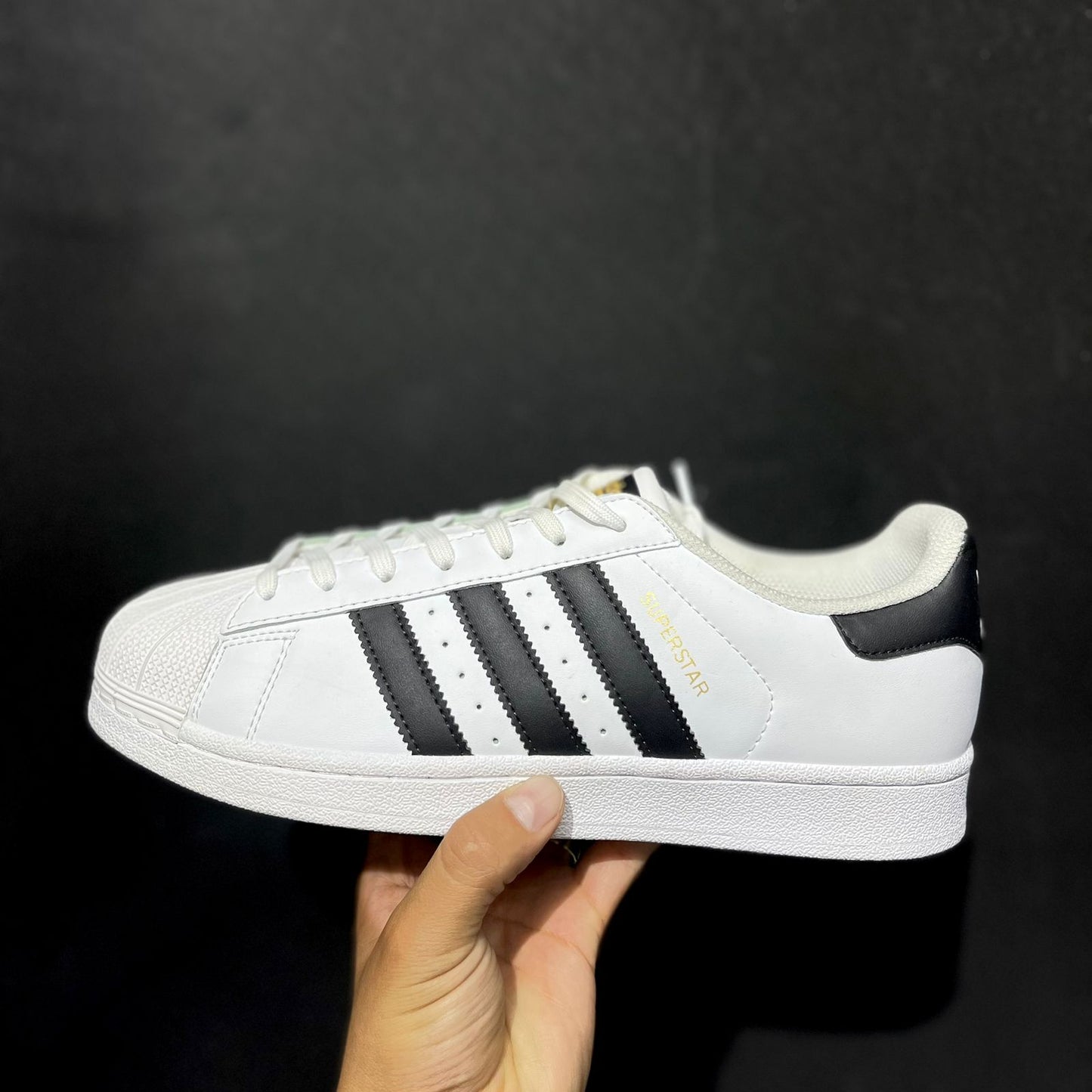 ADIDAS SUPERSTAR
