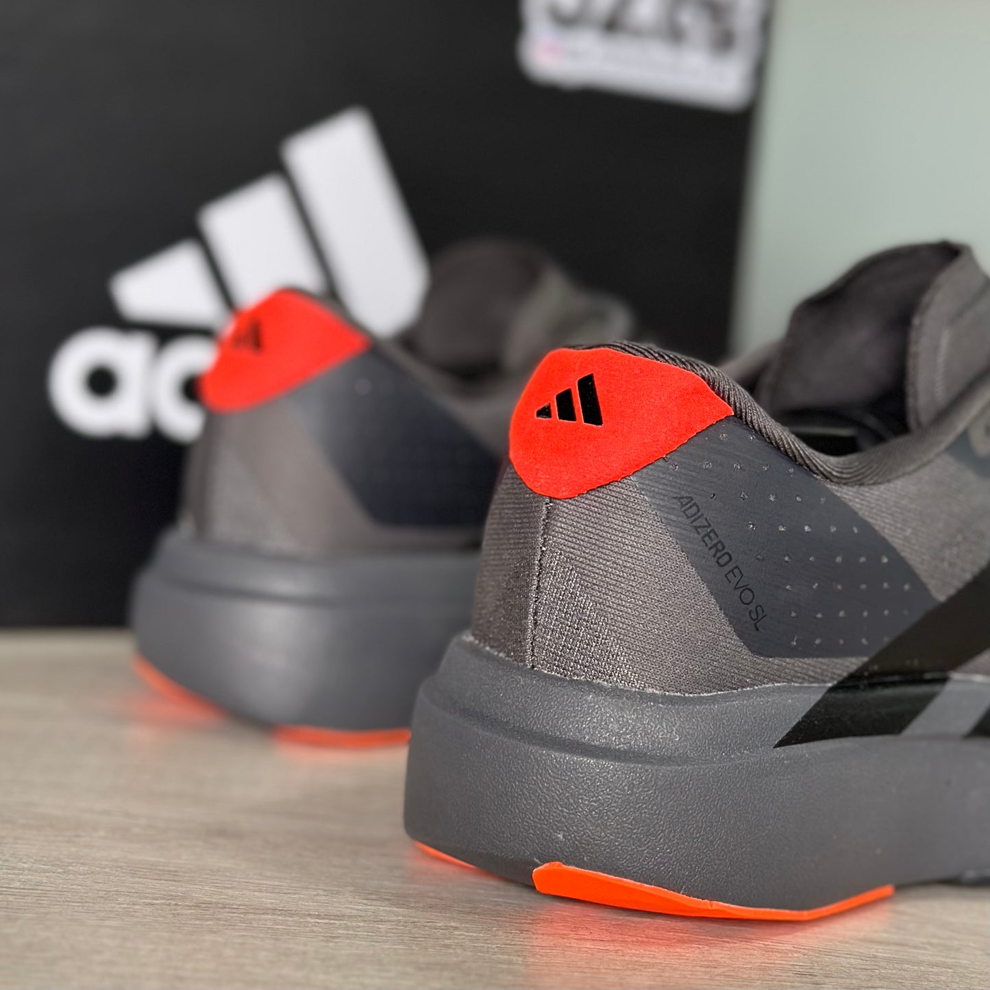 ADIZERO EVO SL