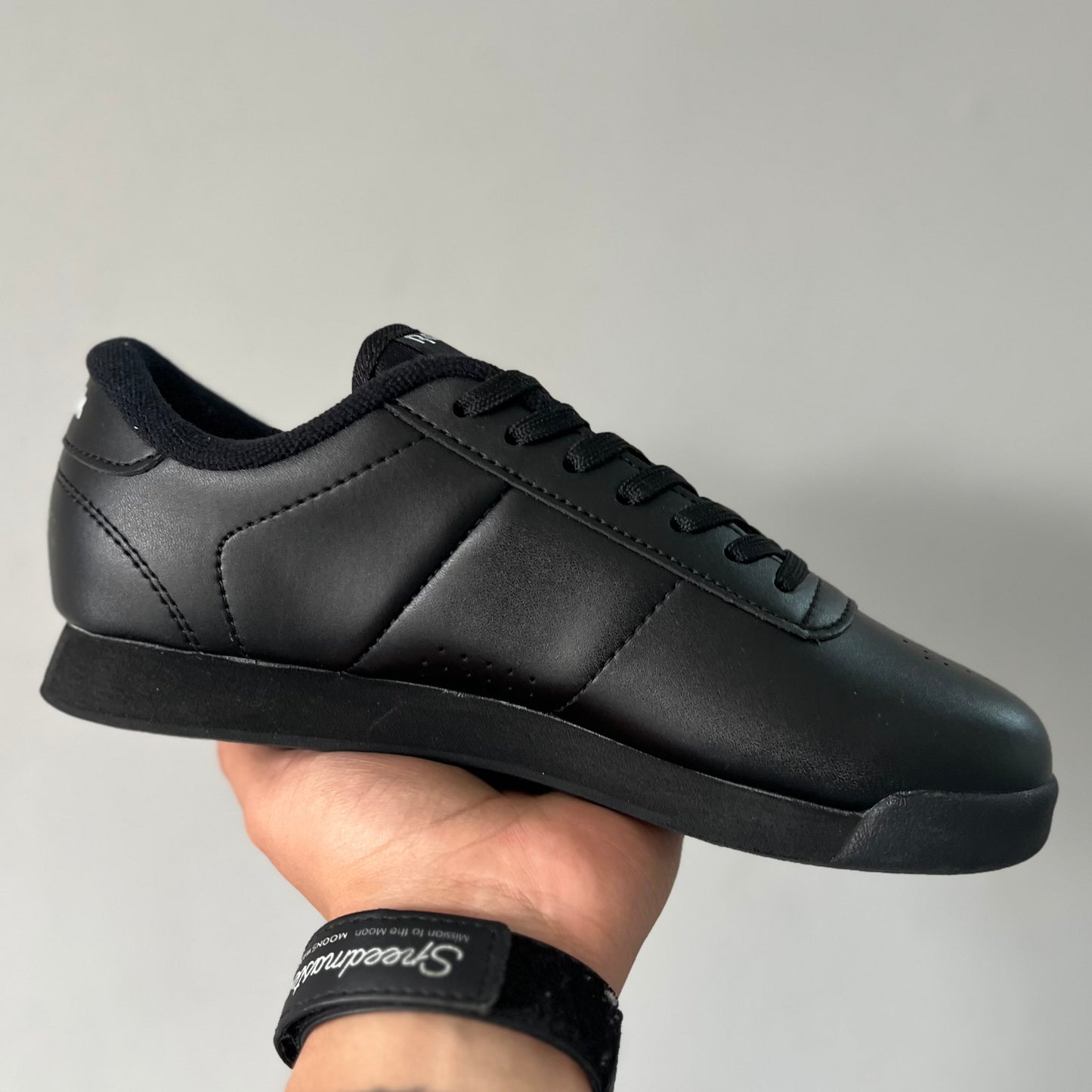 REEBOK CLASSIC