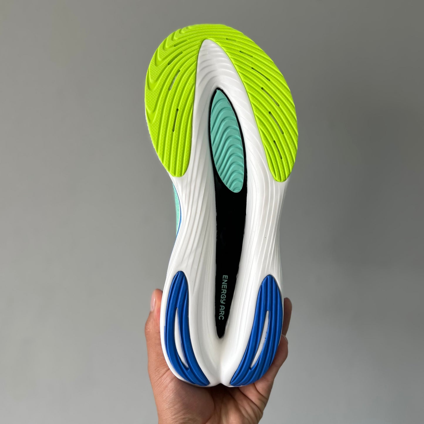 NEW BALANCE ÉLITE V3