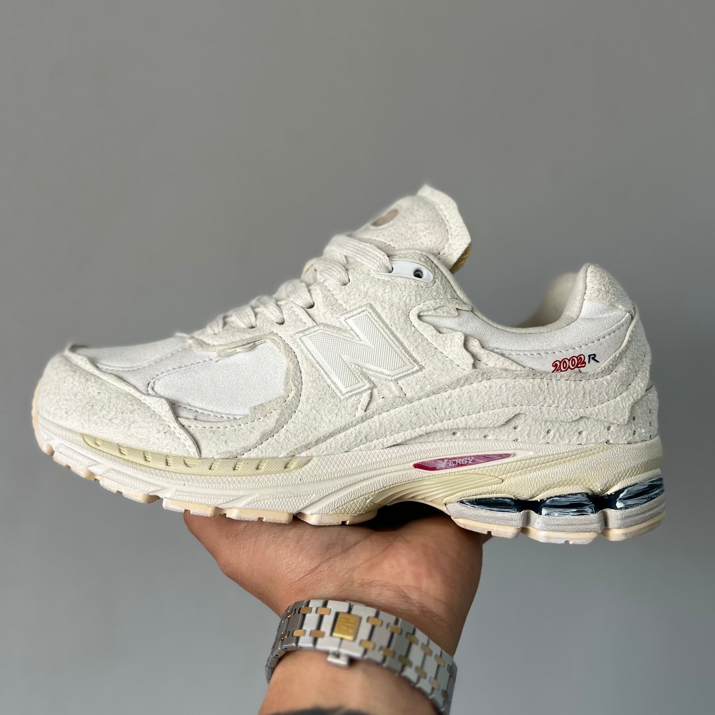 NEW BALANCE 2002R