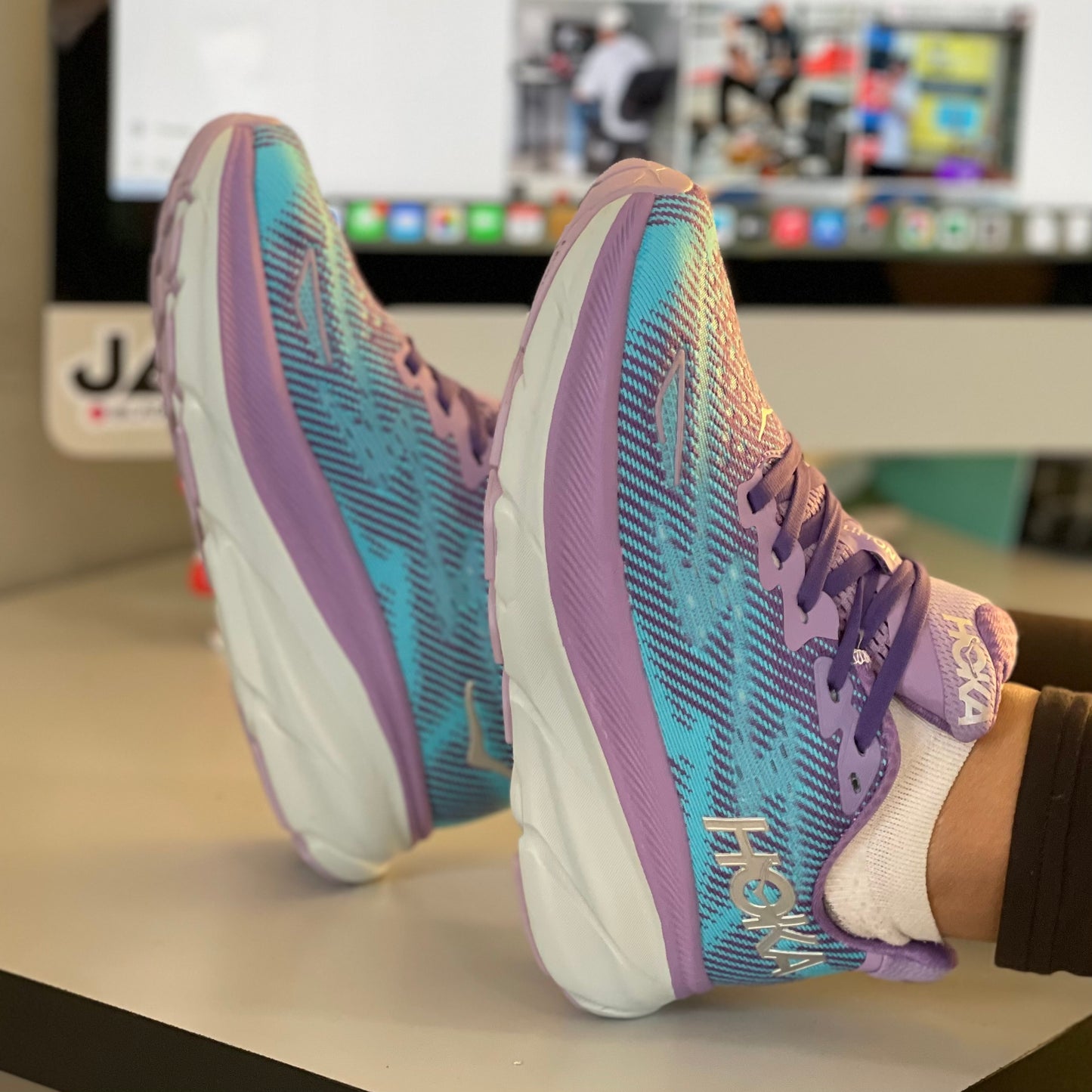 HOKA CLIFTON