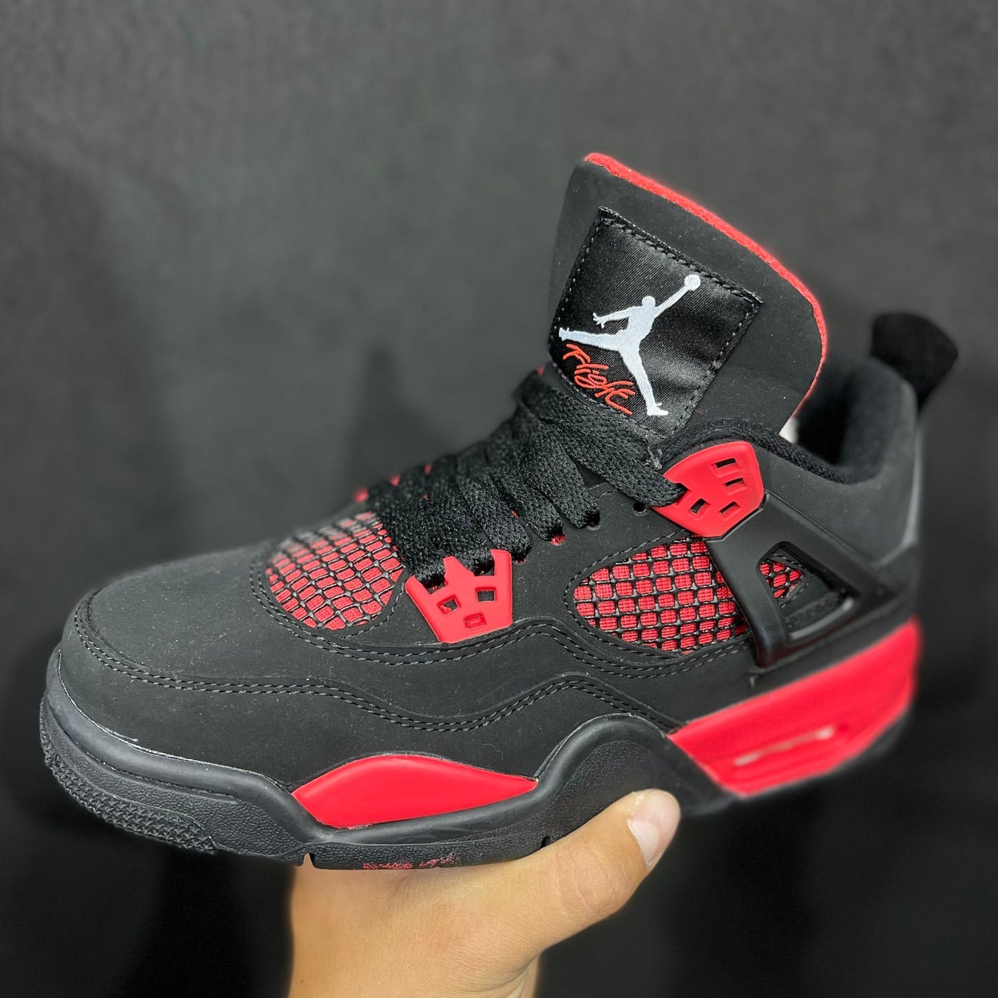 JORDAN RETRO 4