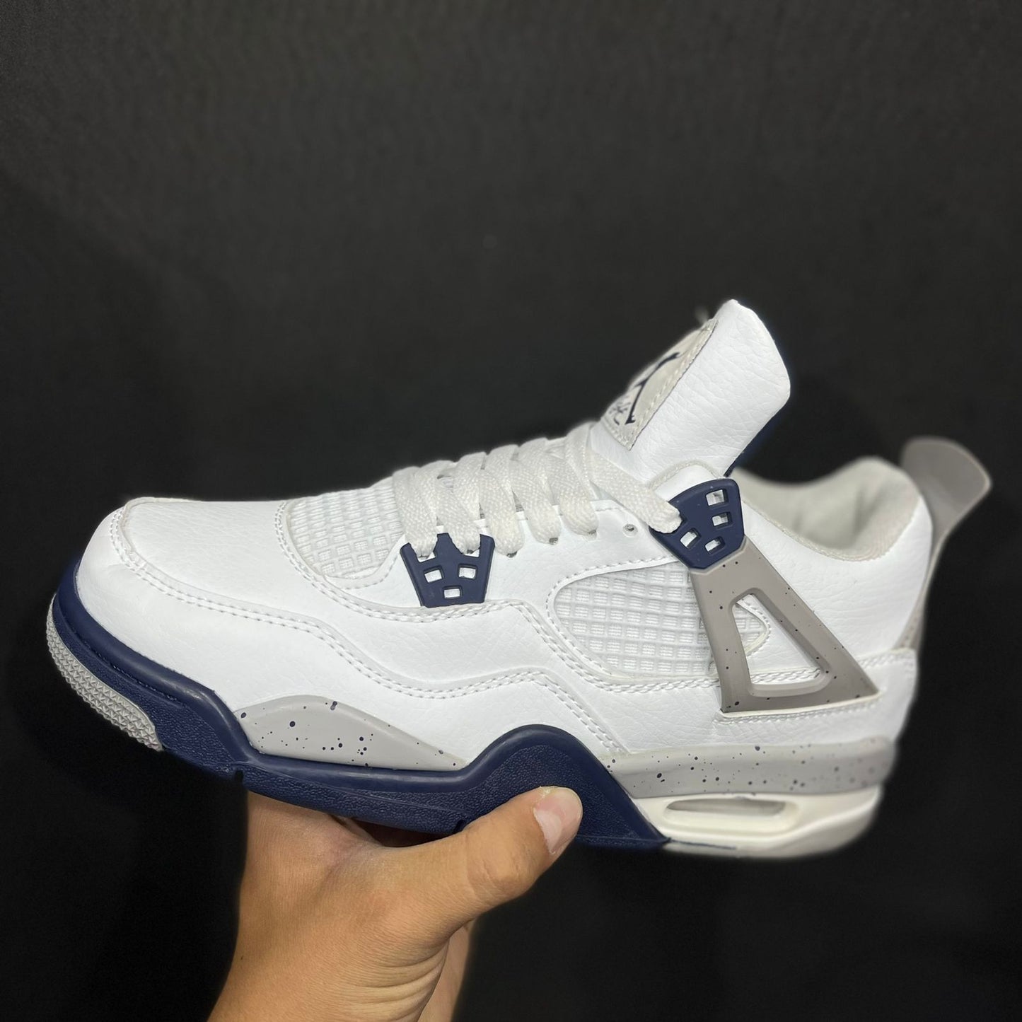 JORDAN RETRO 4