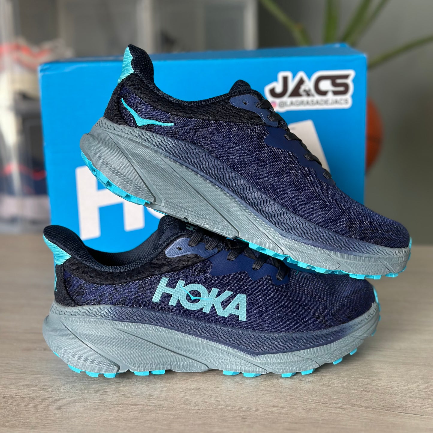 HOKA ONE ONE ATR7