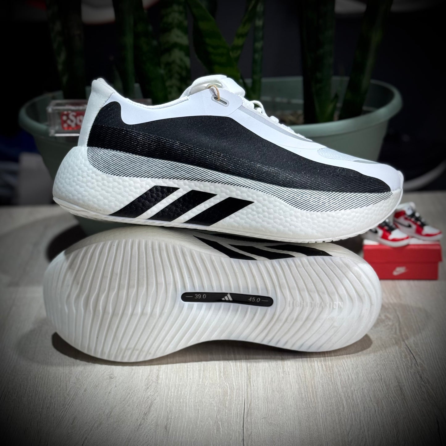 ADIDAS HYPERBOOST EDGE