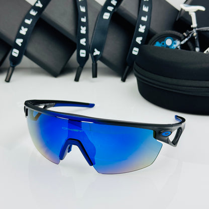 OAKLEY