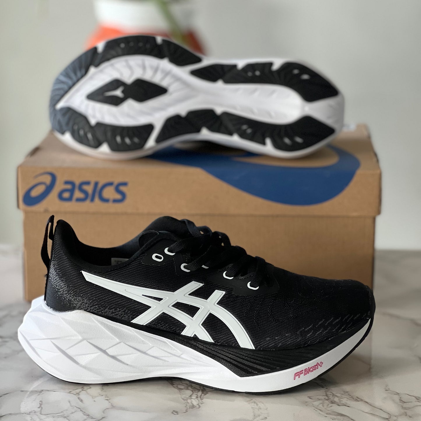 ASICS NOVABLAST 4 BLACK