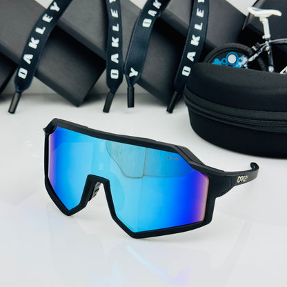 OAKLEY