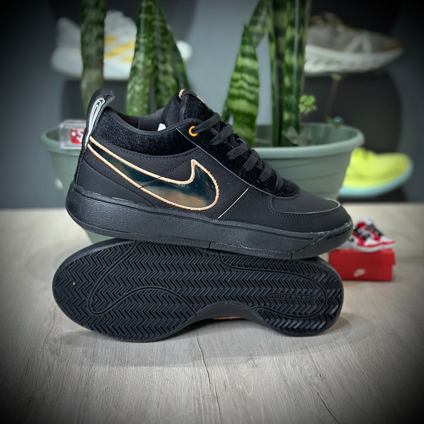 NIKE BOOK 1