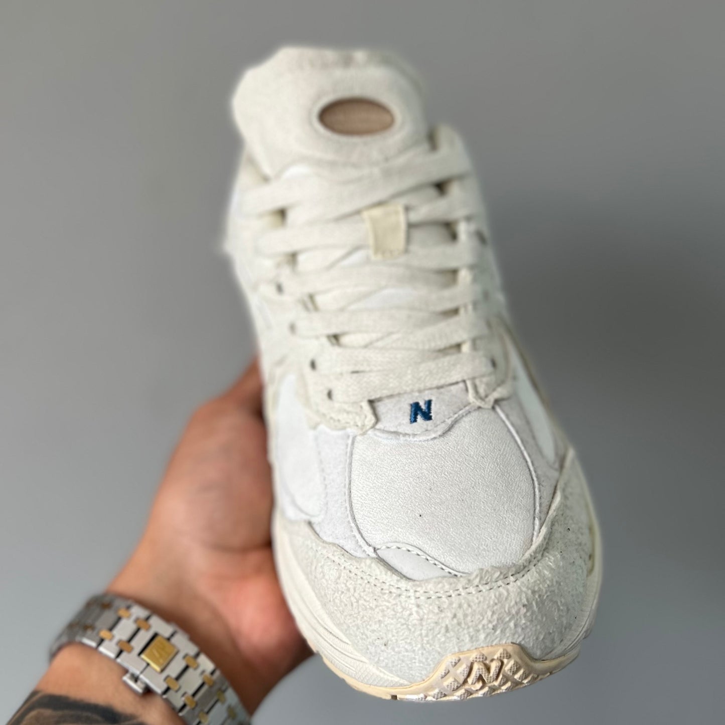 NEW BALANCE 2002R