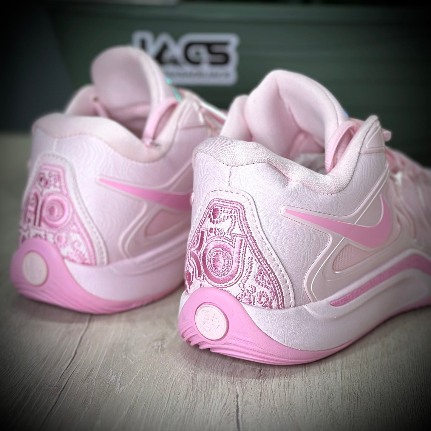 NIKE KEVIN DURANT 17 AUNT PEAR