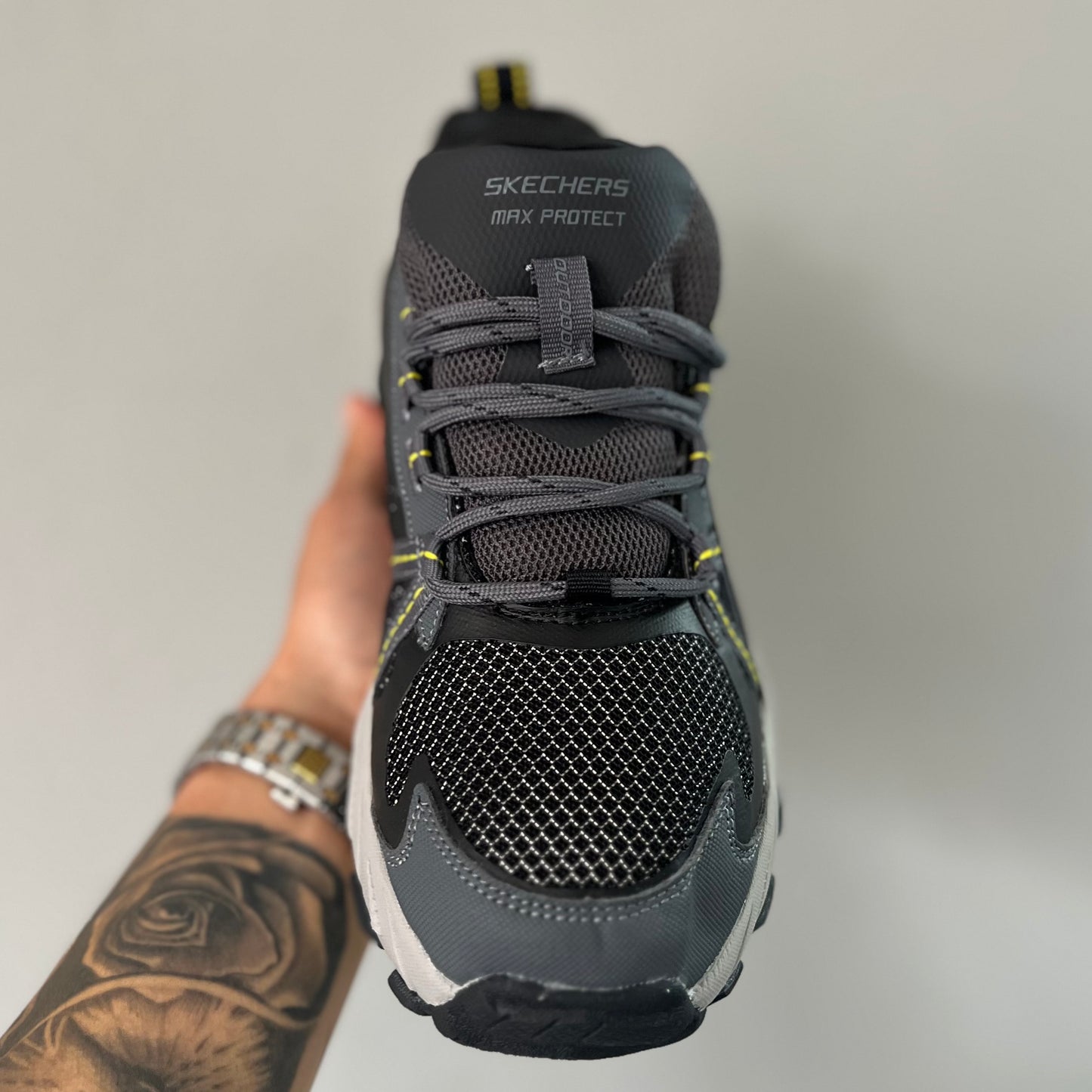 SKECHERS MAX PROTECT