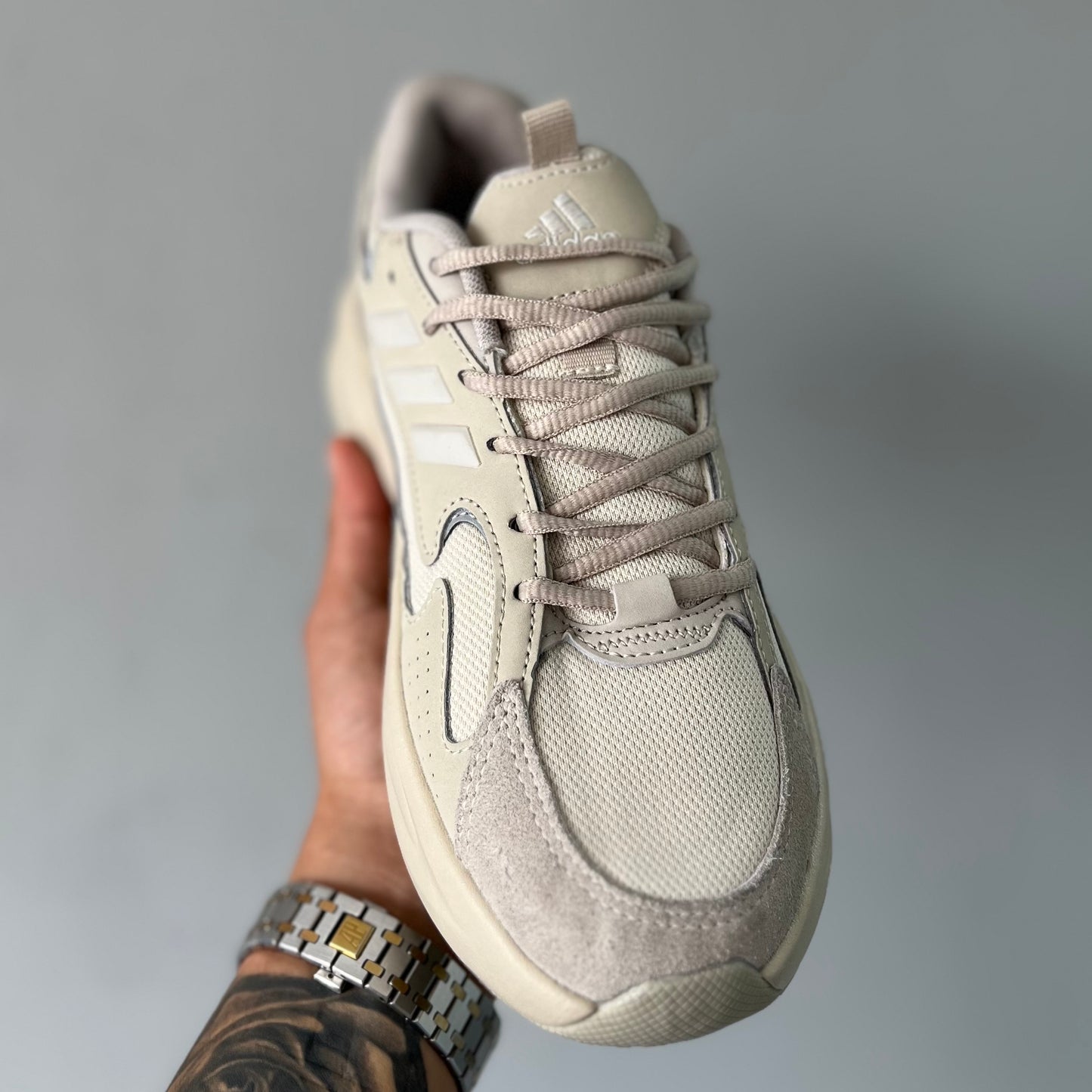 ADIDAS OZELIA