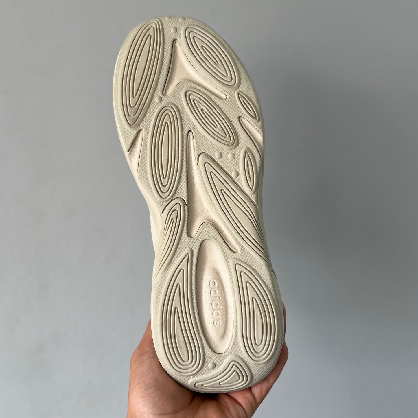 ADIDAS OZELIA
