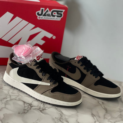 NIKE SB TRAVIS SCOTT