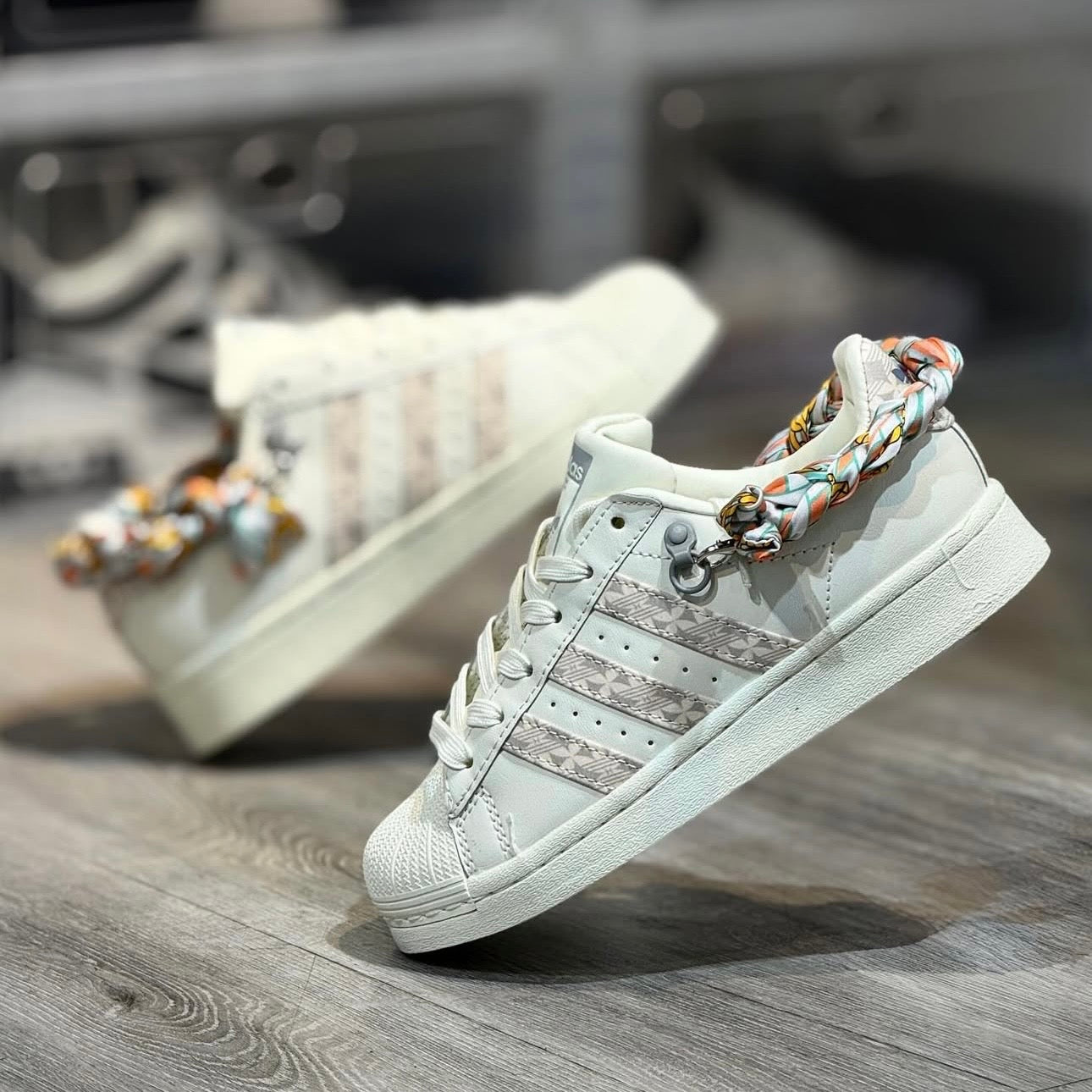 ADIDAS SUPERSTAR SATIN SCARF