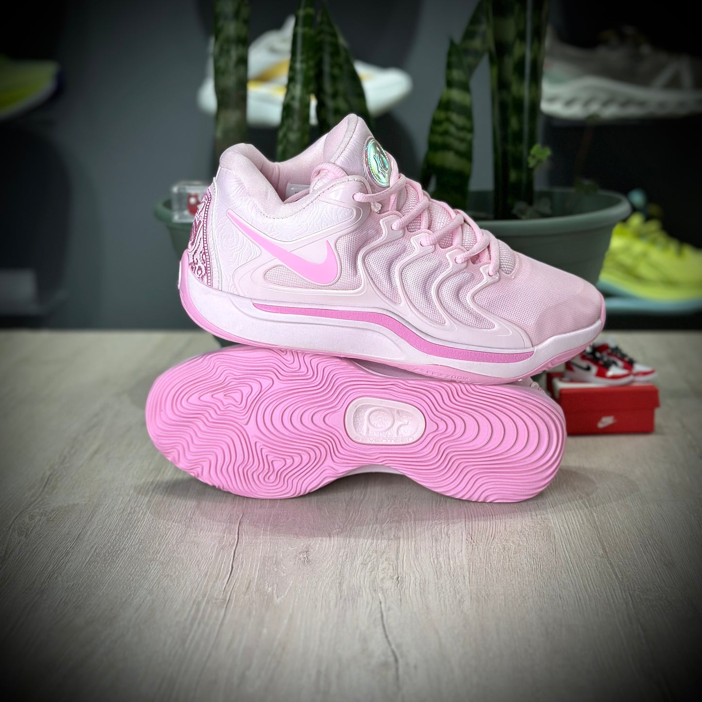 NIKE KEVIN DURANT 17 AUNT PEAR