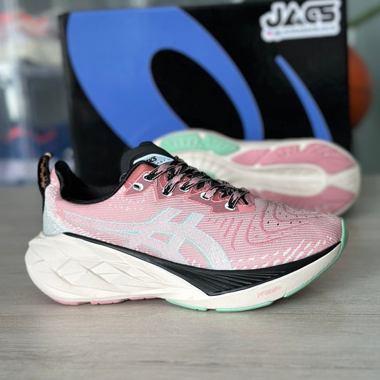 ASICS NOVABLAST 4