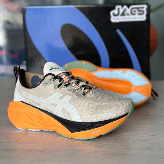 ASICS NOVABLAST 4
