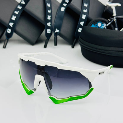 OAKLEY