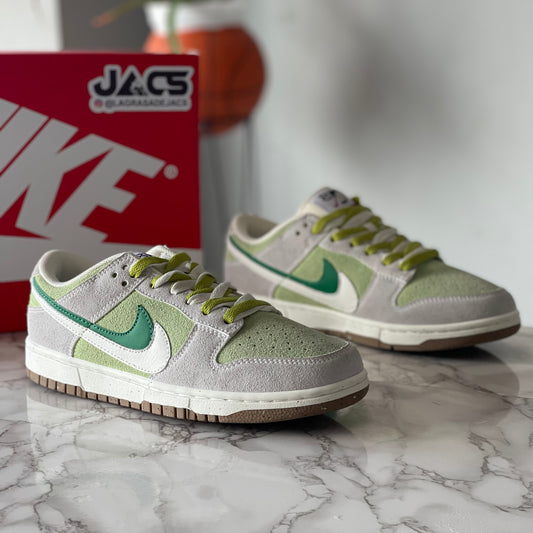 NIKE SB LOW AVOCADO NWT