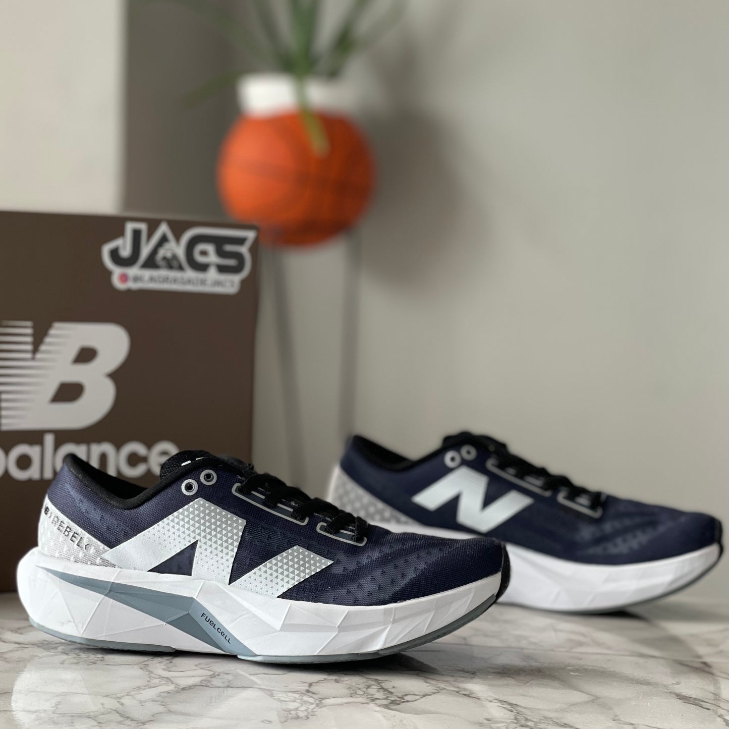 NEW BALANCE REBEL