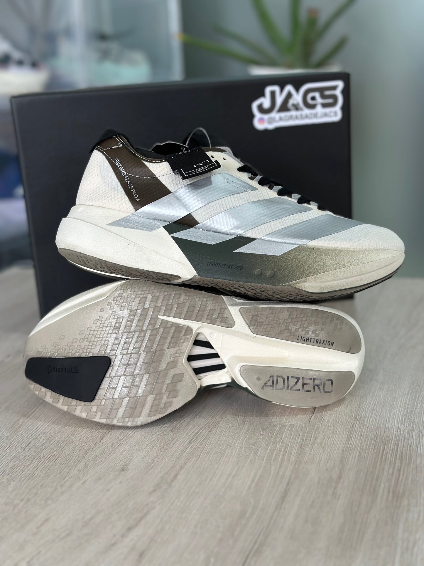 ADIZERO ADIOS PRO 4