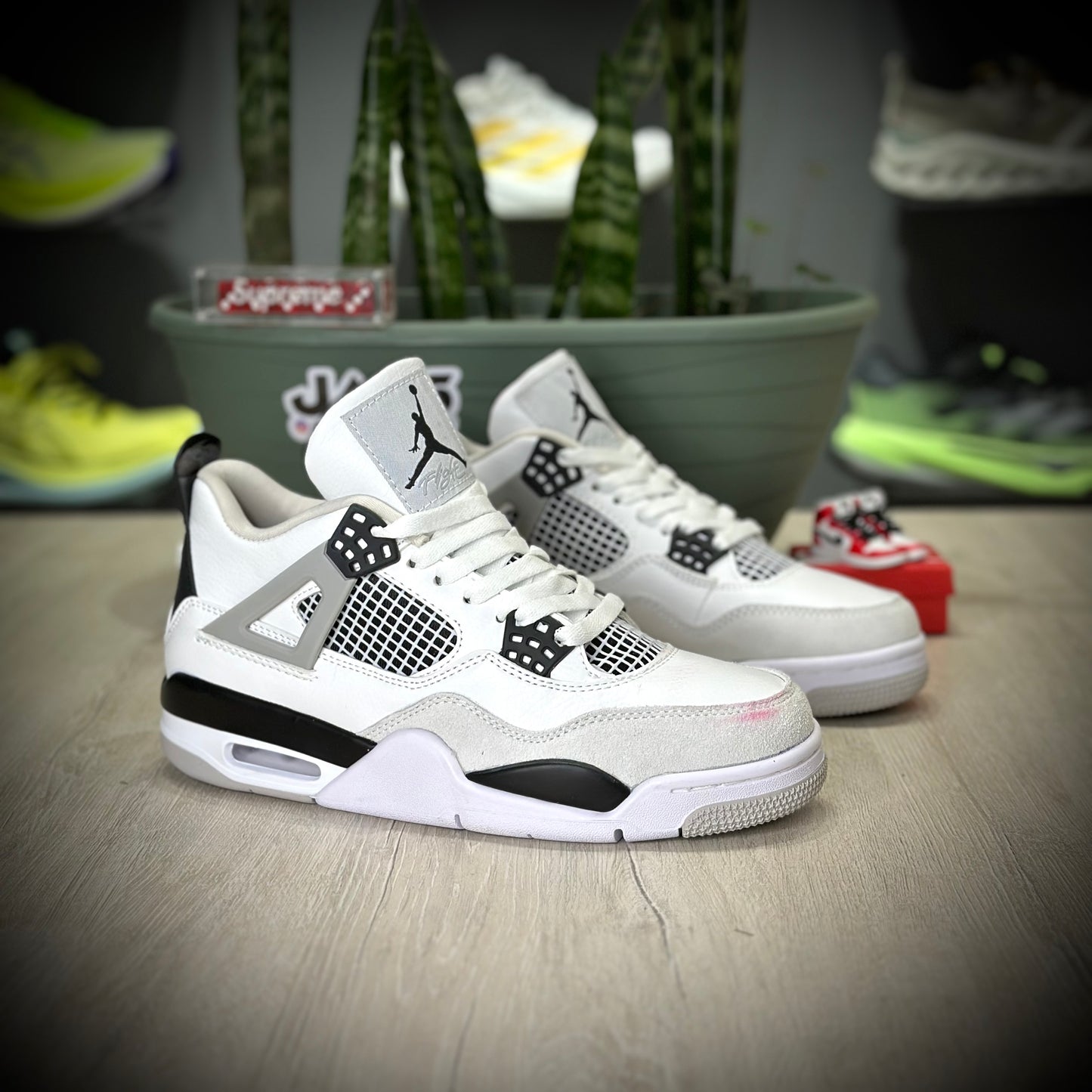JORDAN 4 MILITARY BLACK