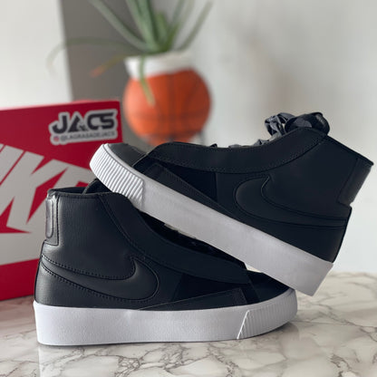 NIKE BLAZER