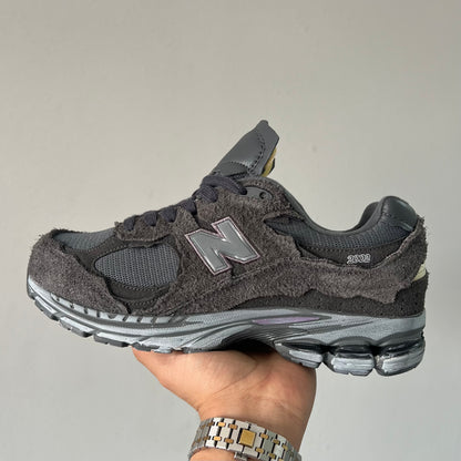 NEW BALANCE 2002