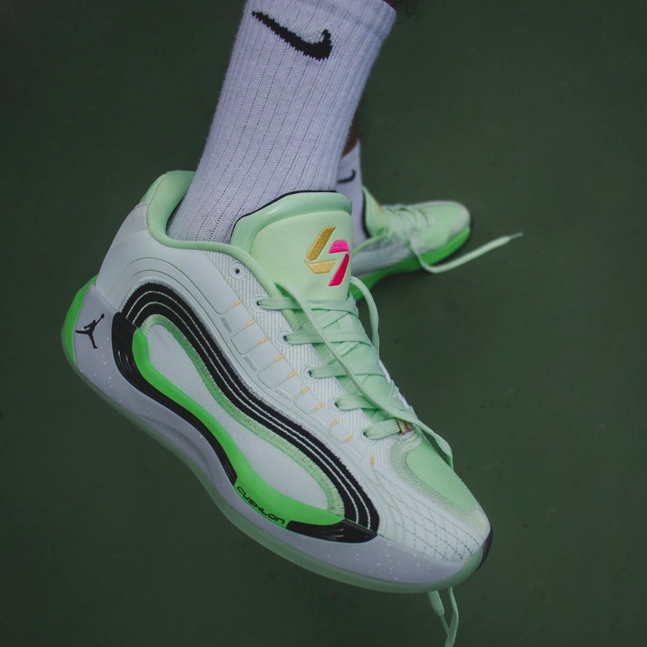 JORDAN LUKA 4 SPACE NAVIGATOR