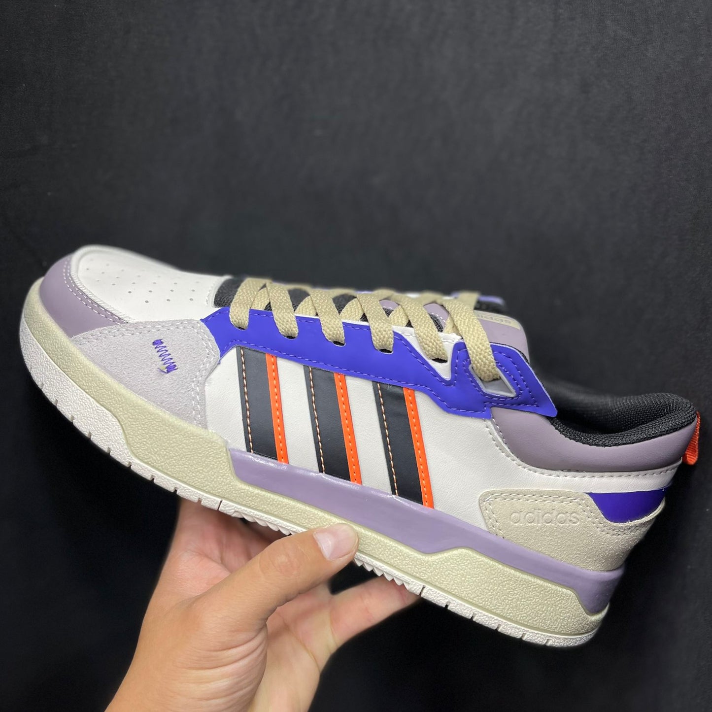 ADIDAS 10 DB