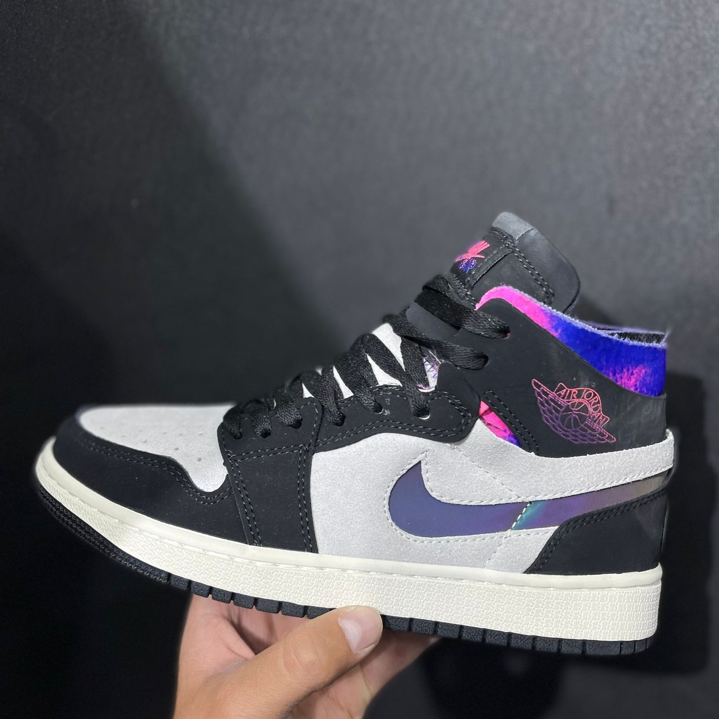 AIR JORDAN RETRO 1
