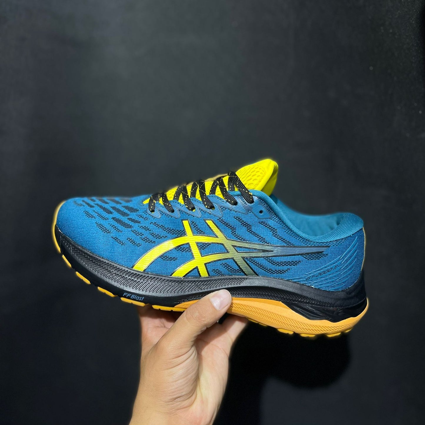 ASICS GT 2000