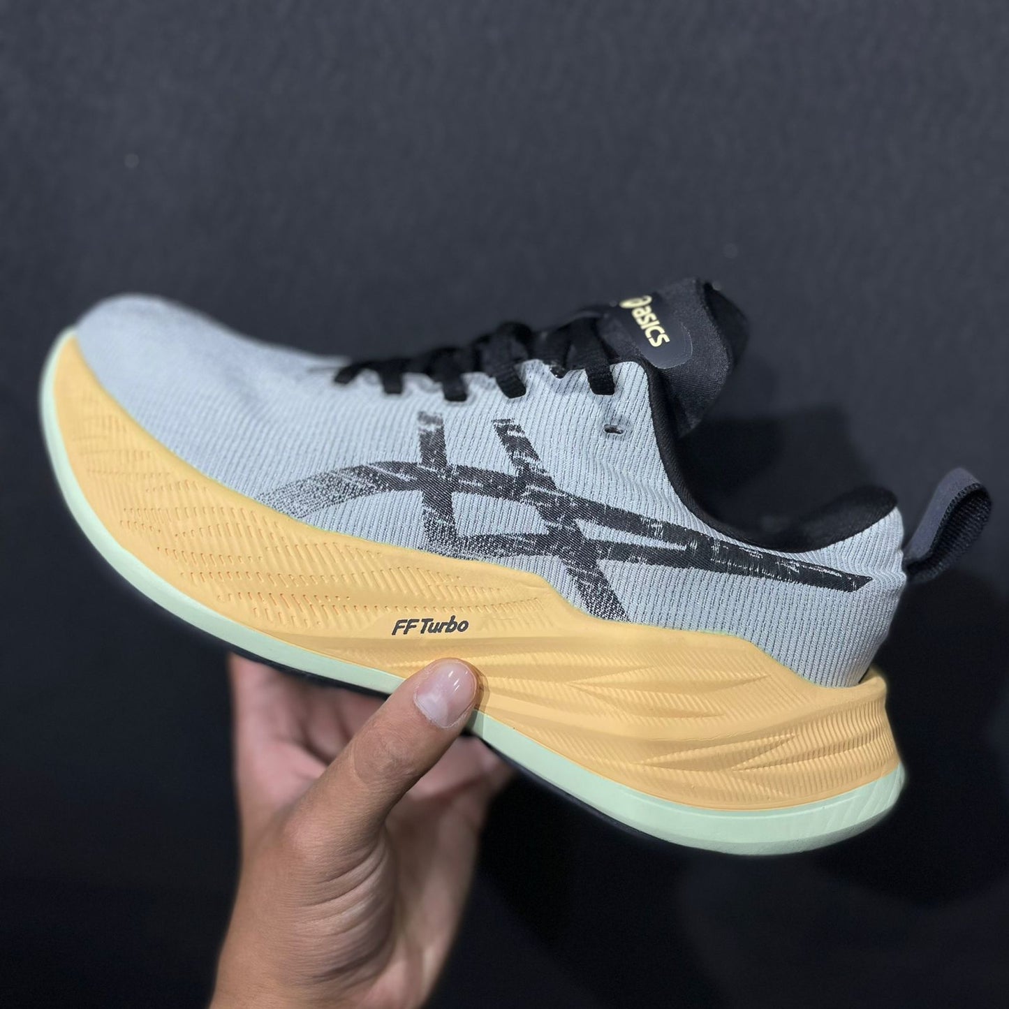 ASICS SUPERBLAST