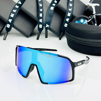 OAKLEY